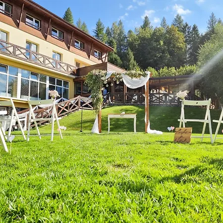 & Wellness Lesanka 3* Košická Belá