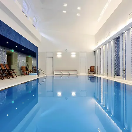 Hotell & Wellness Lesanka 3*