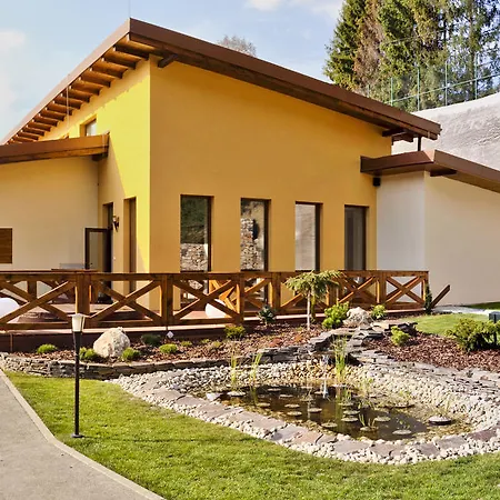 Hotel & Wellness Lesanka 3*